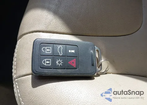 2015 Volvo Xc60 T5 Premier Plus из США, поврежденный, VIN YV440MDC6F2589658